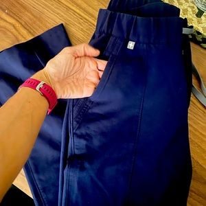 Figs scrub pants with zippers at end of pants